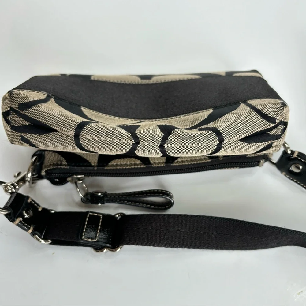Coach Signature Crossbody Swingpack‎ Taupe Black Stripe Handbag Purse